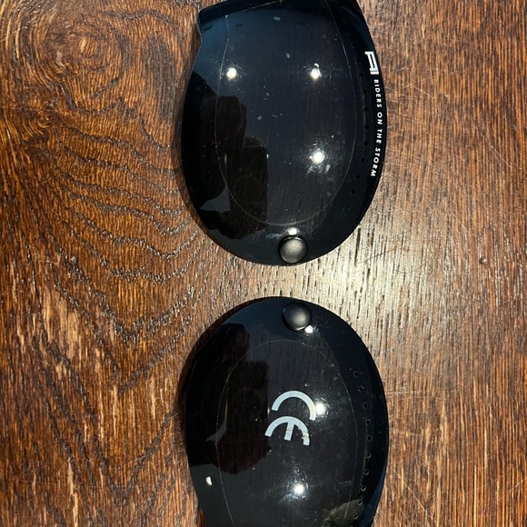 AI Riders on the Storm Boys Micro Ripstop Nylon Down Jacket with Goggles Size 12 - Picture 5 of 9